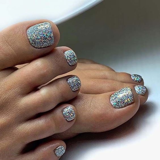 Summer Toe Nail 2024: Trendy Tips for Perfectly Pedicured Toes