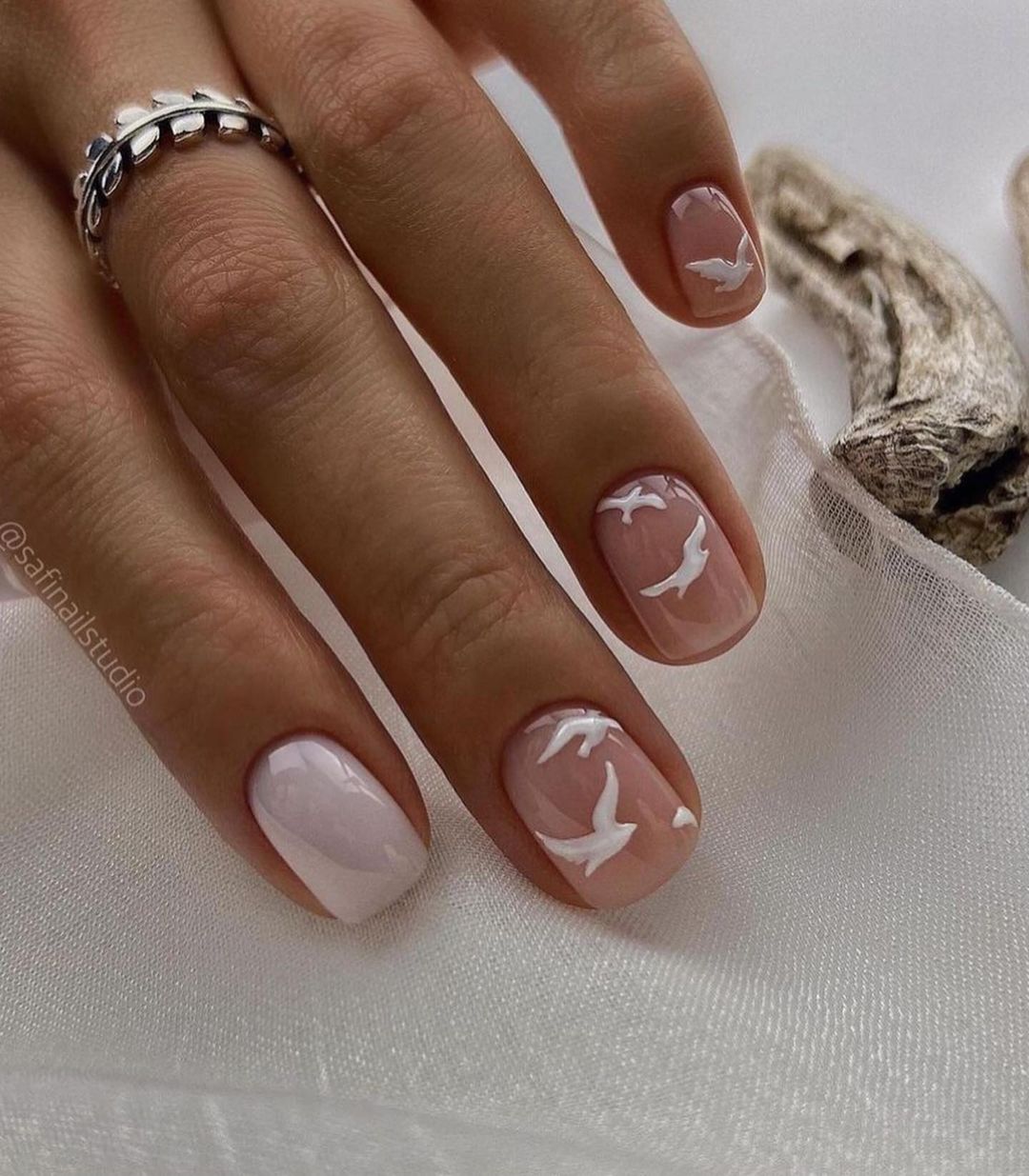 Fall Wedding Nails 2024: 29 Elegant Ideas for Your Big Day