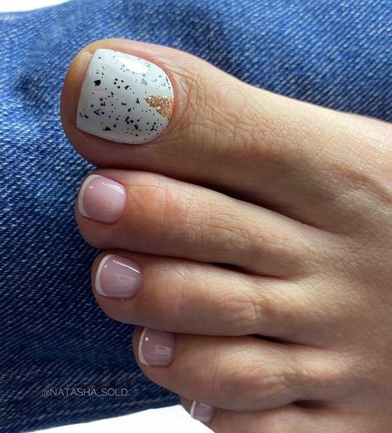 Trendy Toes: Top Summer Toe Nail Colors of 2024