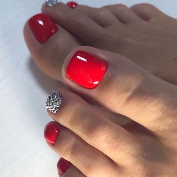 Summer Toe Nail 2024: Trendy Tips for Perfectly Pedicured Toes