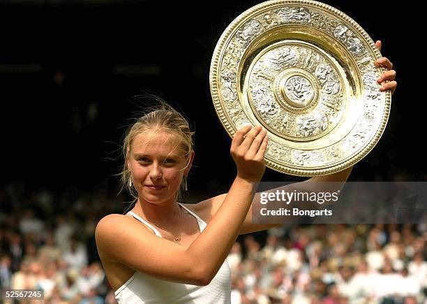 “Búp bê” Maria Sharapova gây sốt với màn tái xuất sân đấu sau giải nghệ, bà mẹ bỉm sữa đã có một điểm khác xưa - Ảnh 3.