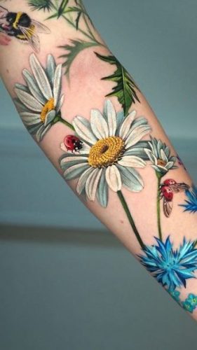 23 Vibrant Color Flower Tattoo Ideas